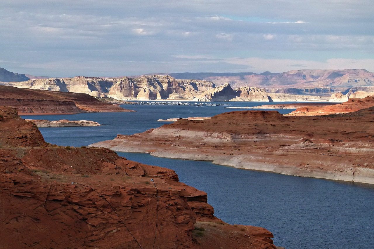 Utah's governor backs shift to water conservation over the contentious Lake Powell Pipeline development.