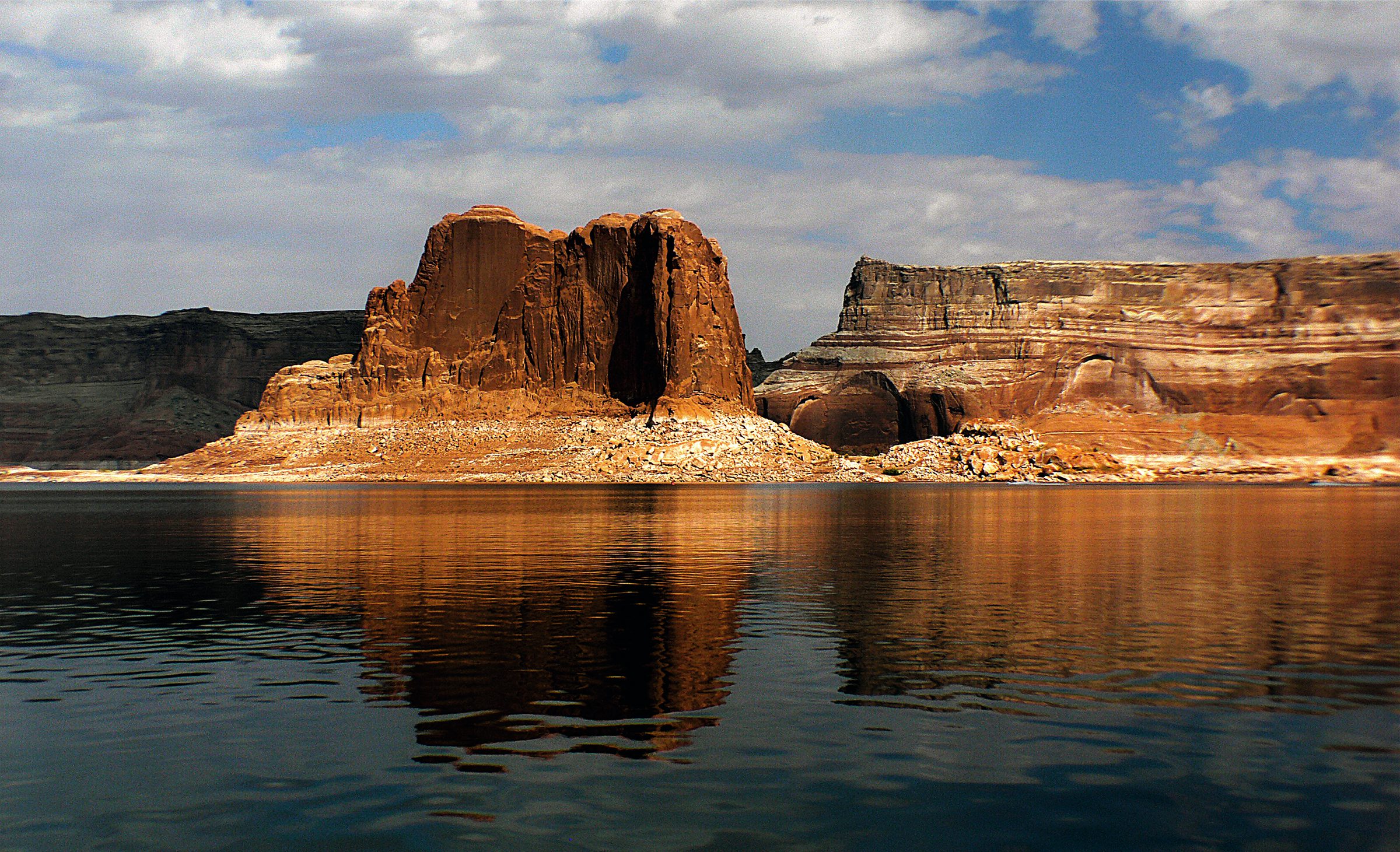 Lake Powell water levels rise, offering relief but drought concerns remain amid looming heatwave.