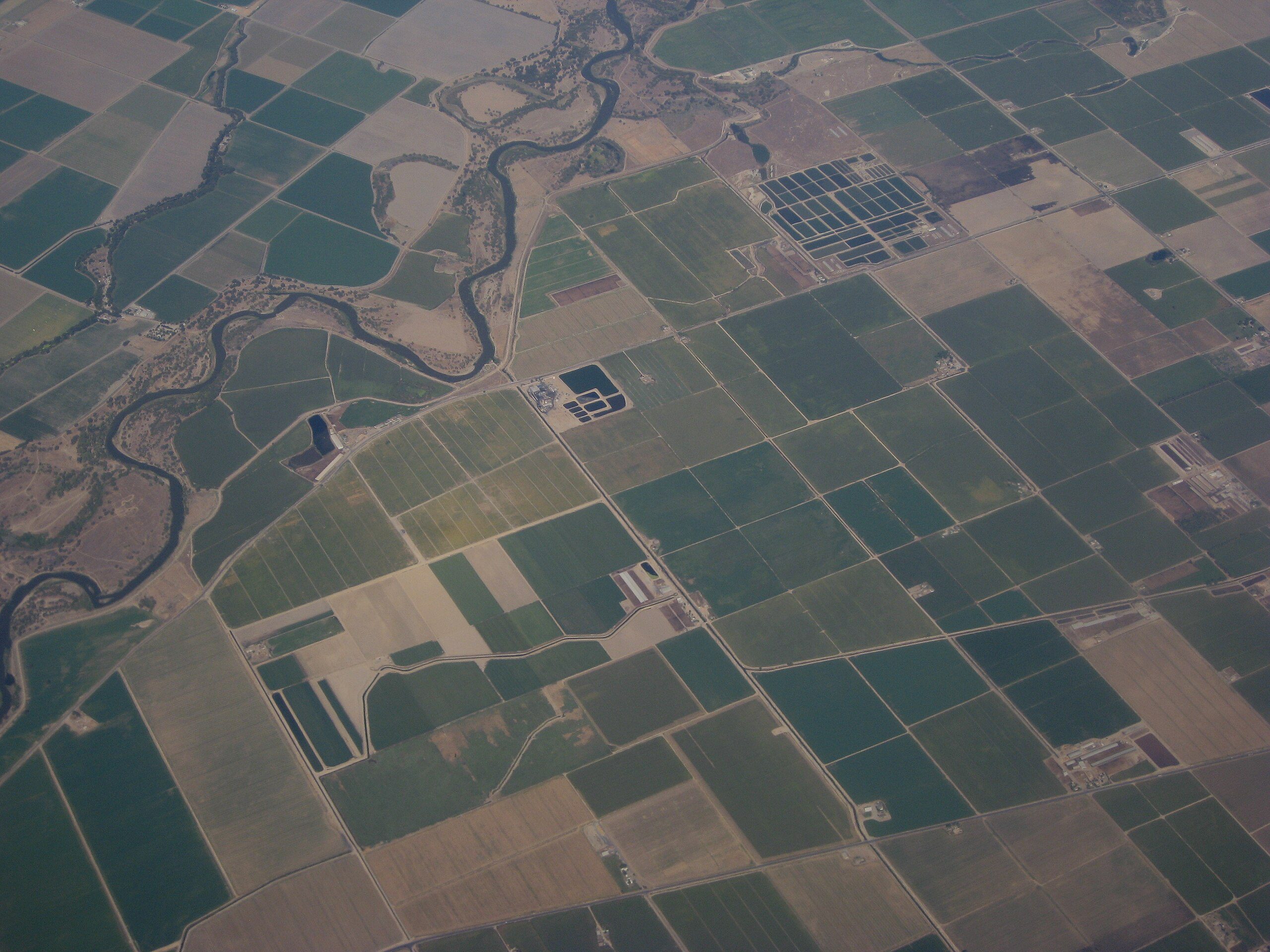 Research shows California’s San Joaquin Valley sinks as groundwater overuse hits record highs, threatening infrastructure and demanding urgent sustainable action.
