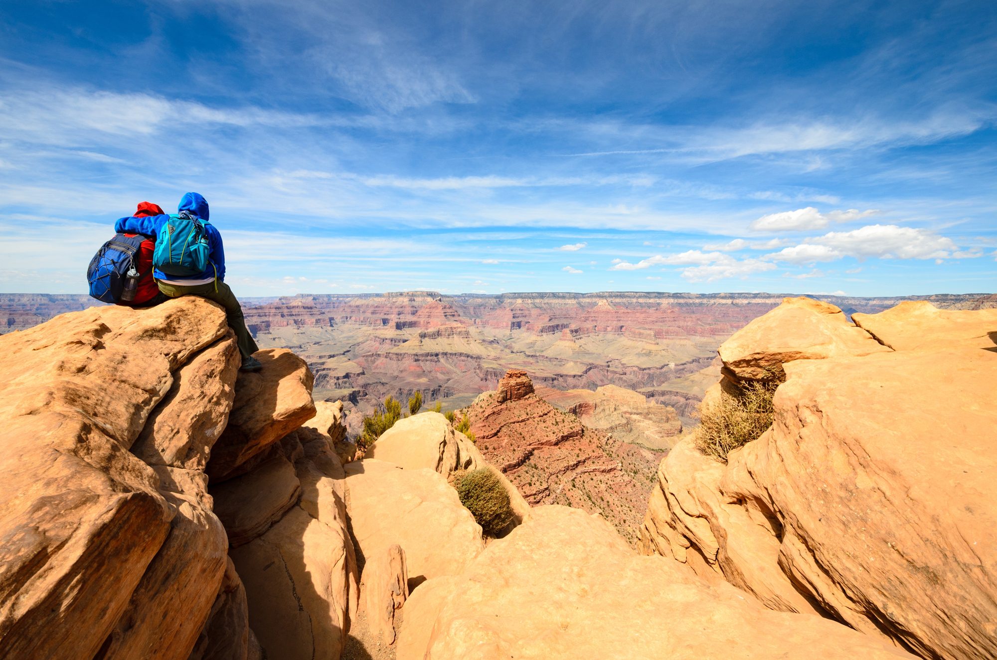 Tourists enjoy public lands (licensed content)