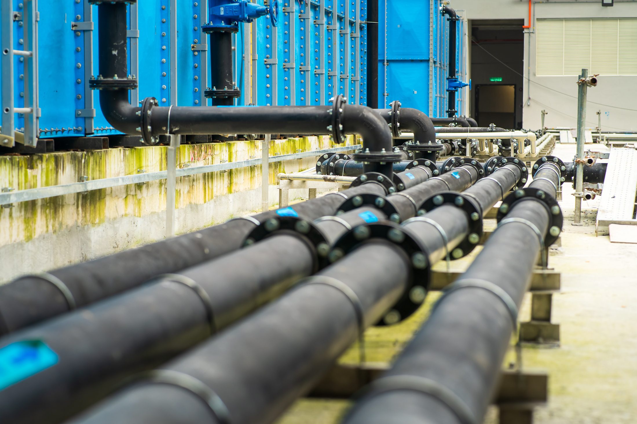 Water pipes, transportation system (licensed content)