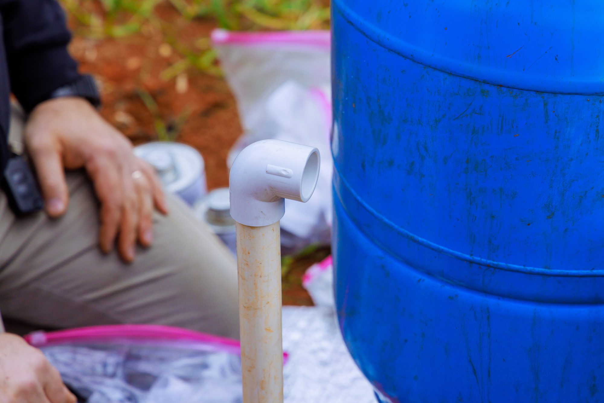 Connecting a water pipeline to well pump for groundwater usage (licensed content)